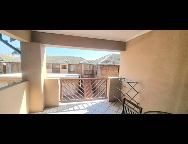 2 BEDROOM TOWNHOUSE FOR SALE IN AMBERFIELD